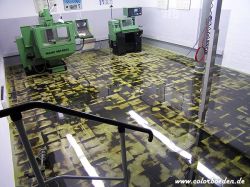 Lehrwerkstatt vorher mit grundierten Asphaltplatten